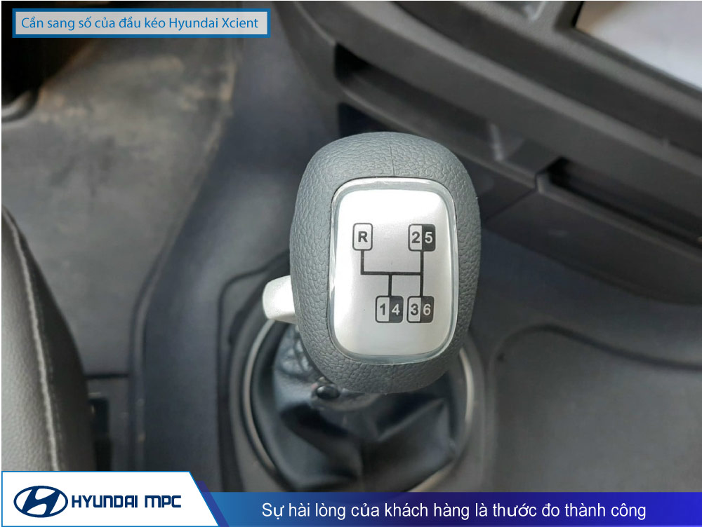 Đánh giá xe đầu kéo Hyundai Xcient 2 cầu nhập khẩu